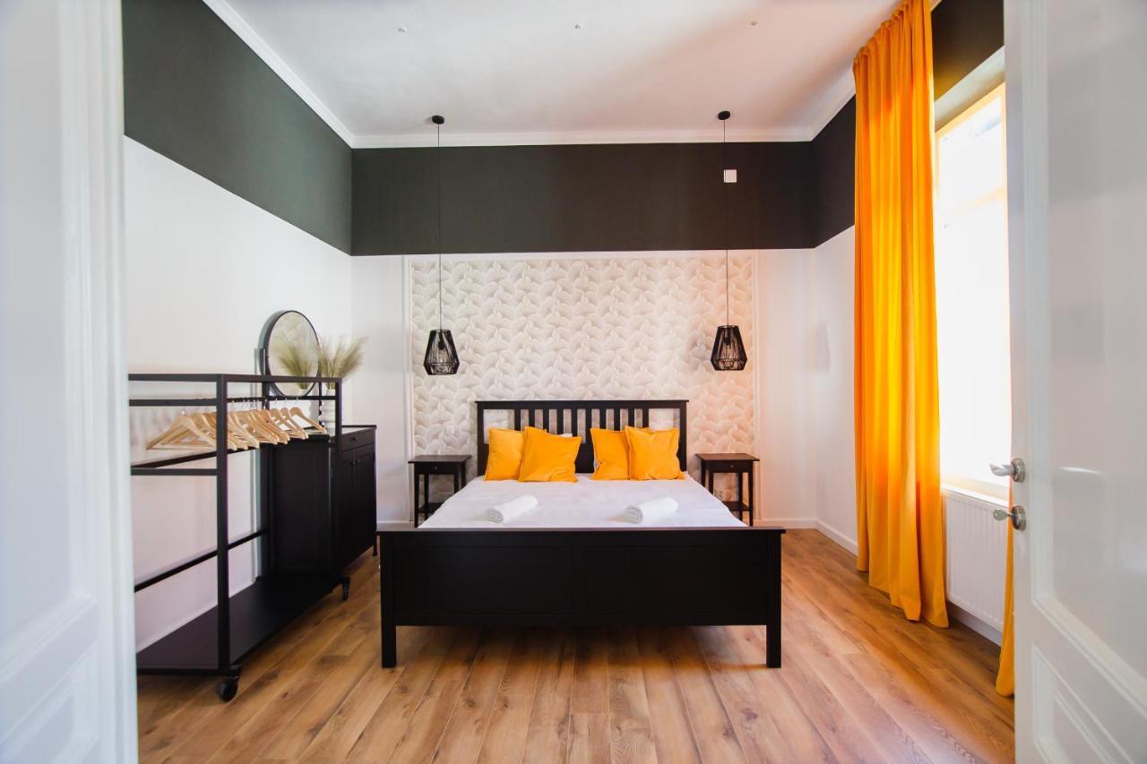 Super Central Spacious Apartment Oradea Exterior foto