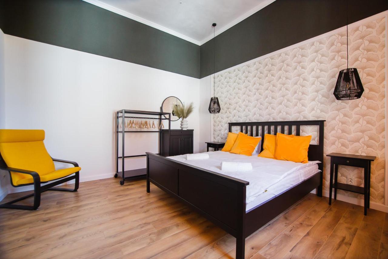 Super Central Spacious Apartment Oradea Exterior foto