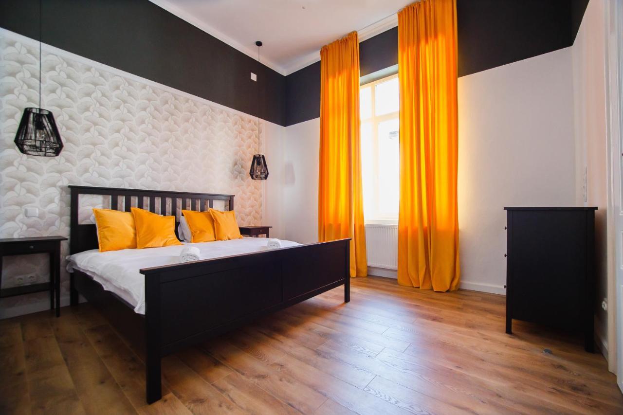 Super Central Spacious Apartment Oradea Exterior foto